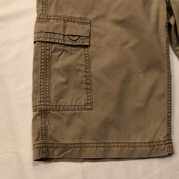 Boys Levis Khaki Cargo Shorts - Picture 3 of 13